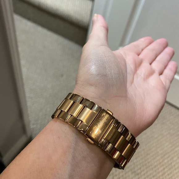 Authentic Michael Kors Rose Gold Ladies Watch - Picture 6 of 6